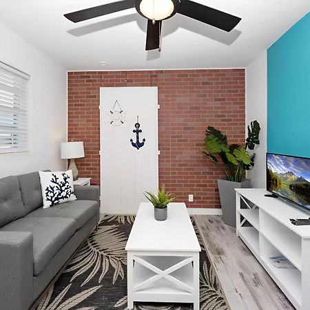 Luna Beach House Hollywood Bagian luar foto